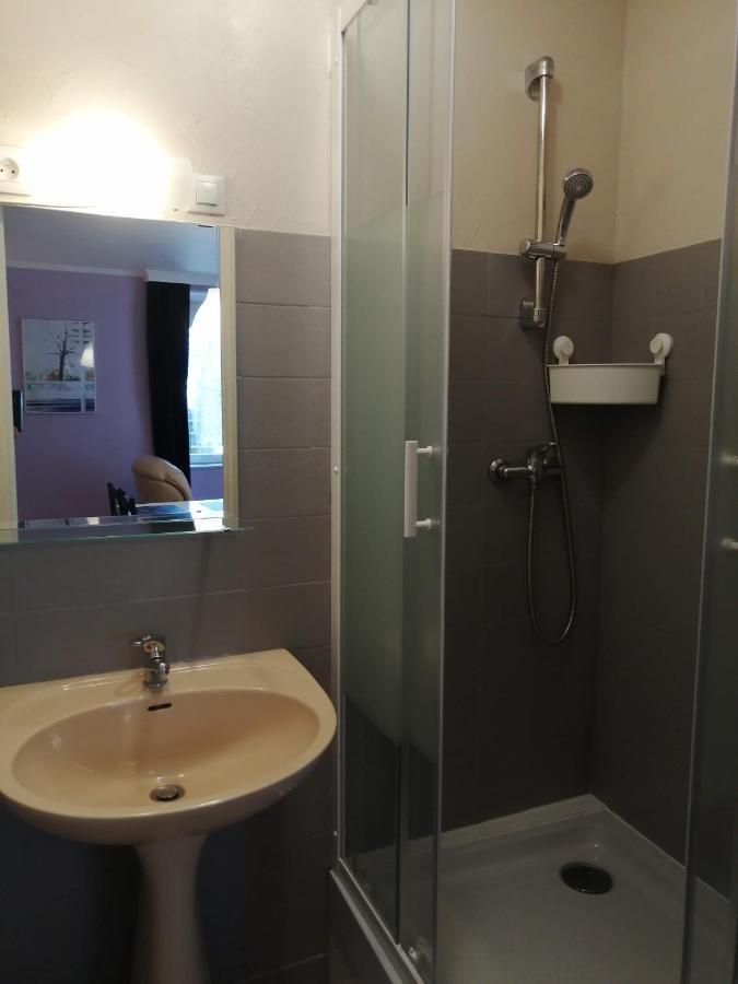 Chez Gustou Apartment Chaudes-Aigues Luaran gambar